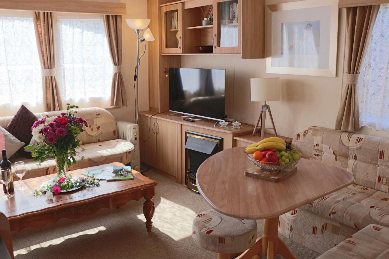 Palm 1 Park Home With Hot Tub スワネージ エクステリア 写真