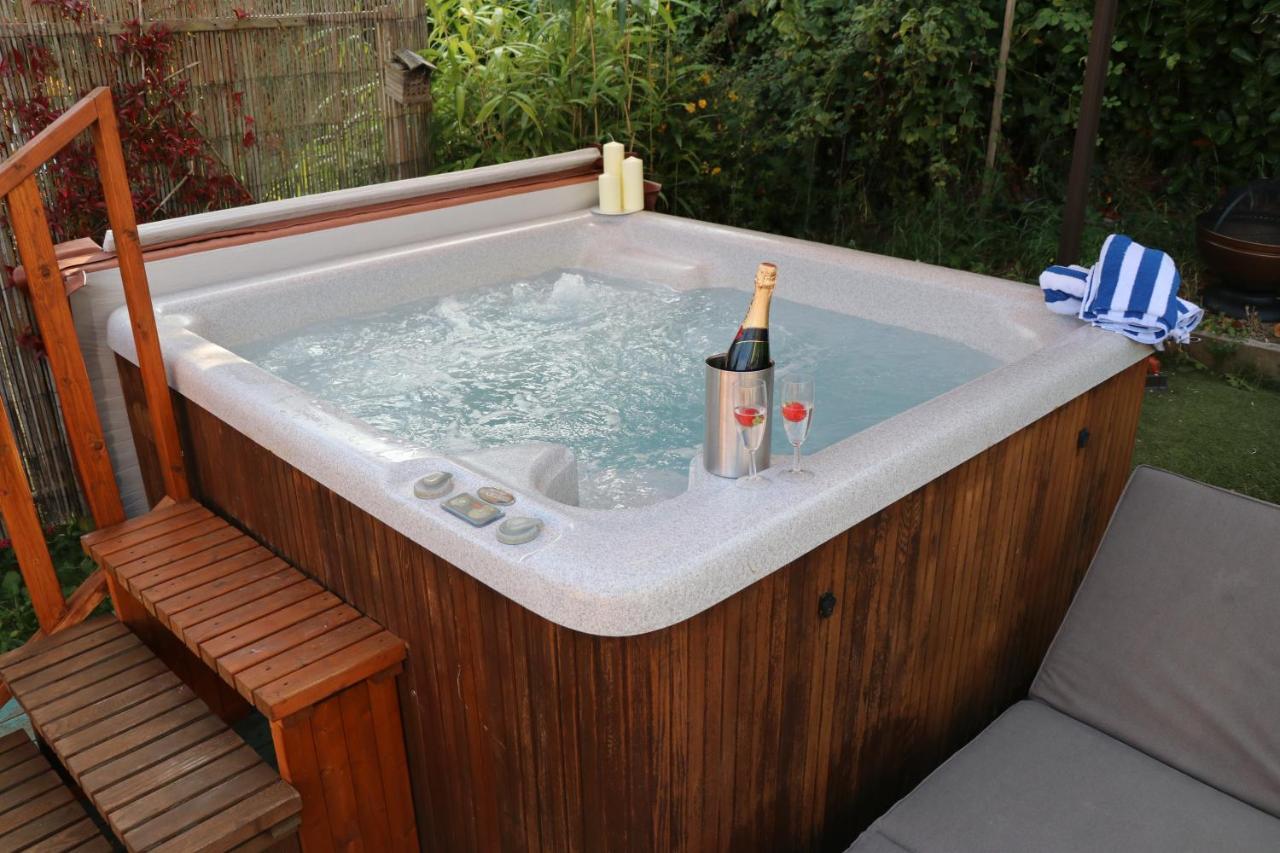 Palm 1 Park Home With Hot Tub スワネージ エクステリア 写真