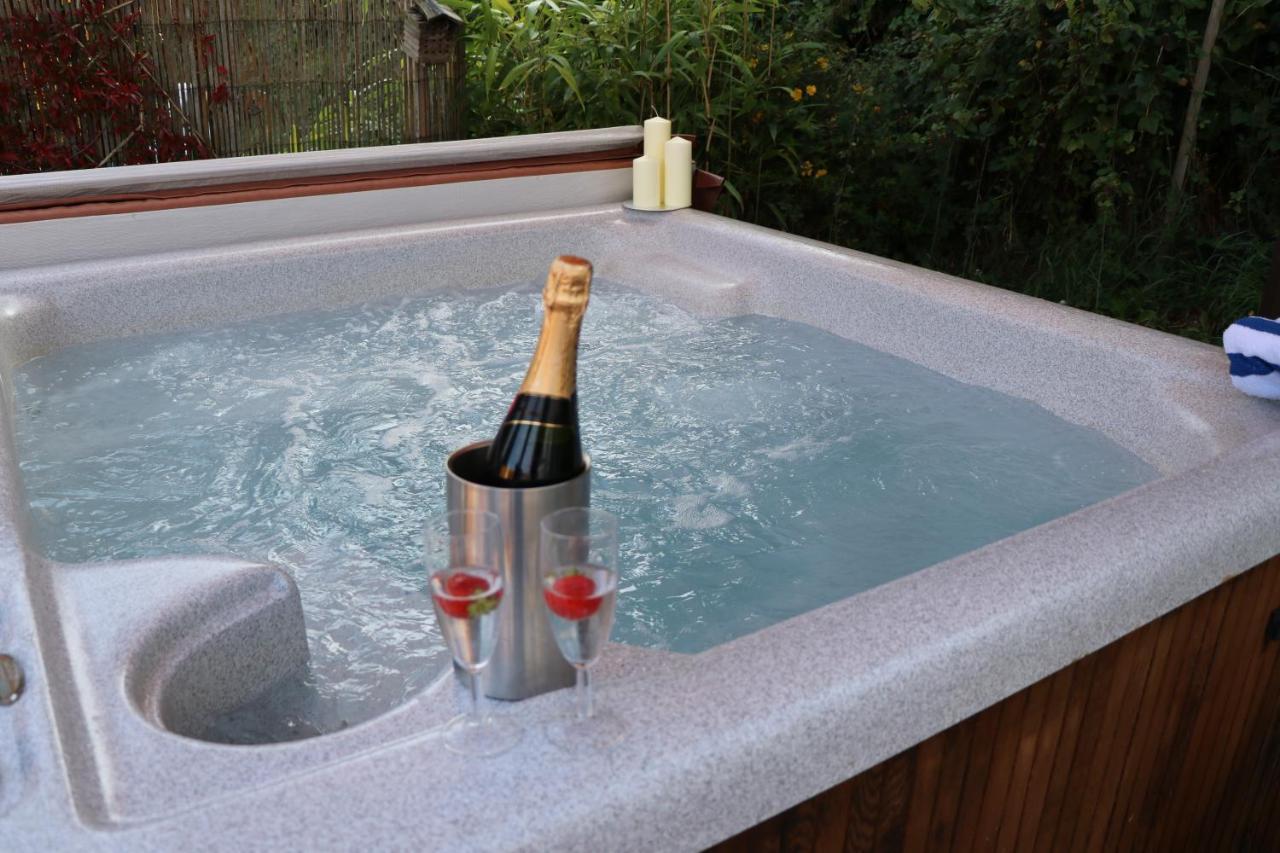 Palm 1 Park Home With Hot Tub スワネージ エクステリア 写真