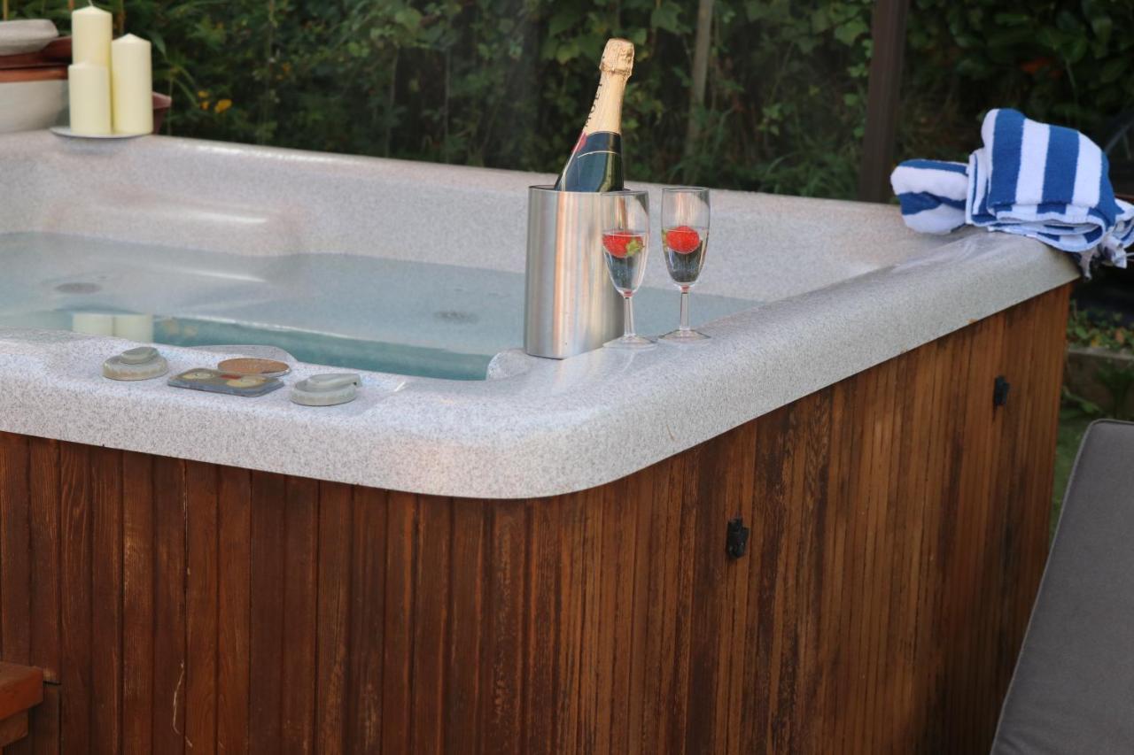 Palm 1 Park Home With Hot Tub スワネージ エクステリア 写真