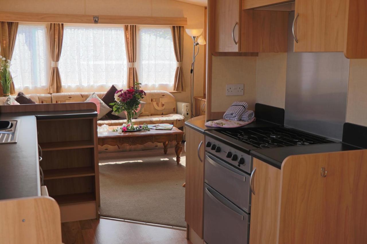 Palm 1 Park Home With Hot Tub スワネージ エクステリア 写真