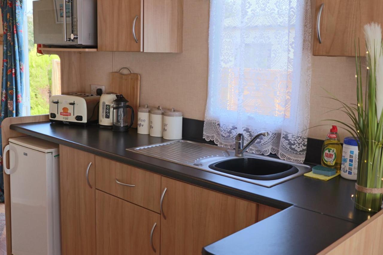 Palm 1 Park Home With Hot Tub スワネージ エクステリア 写真