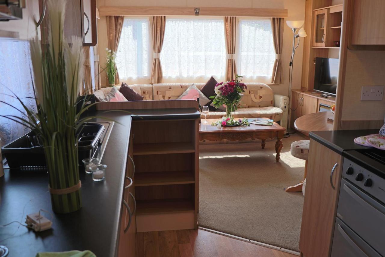 Palm 1 Park Home With Hot Tub スワネージ エクステリア 写真